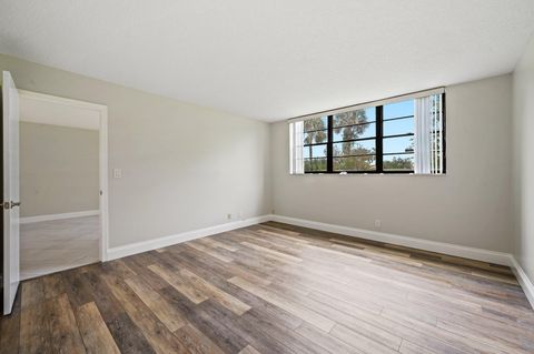 A home in Deerfield Beach