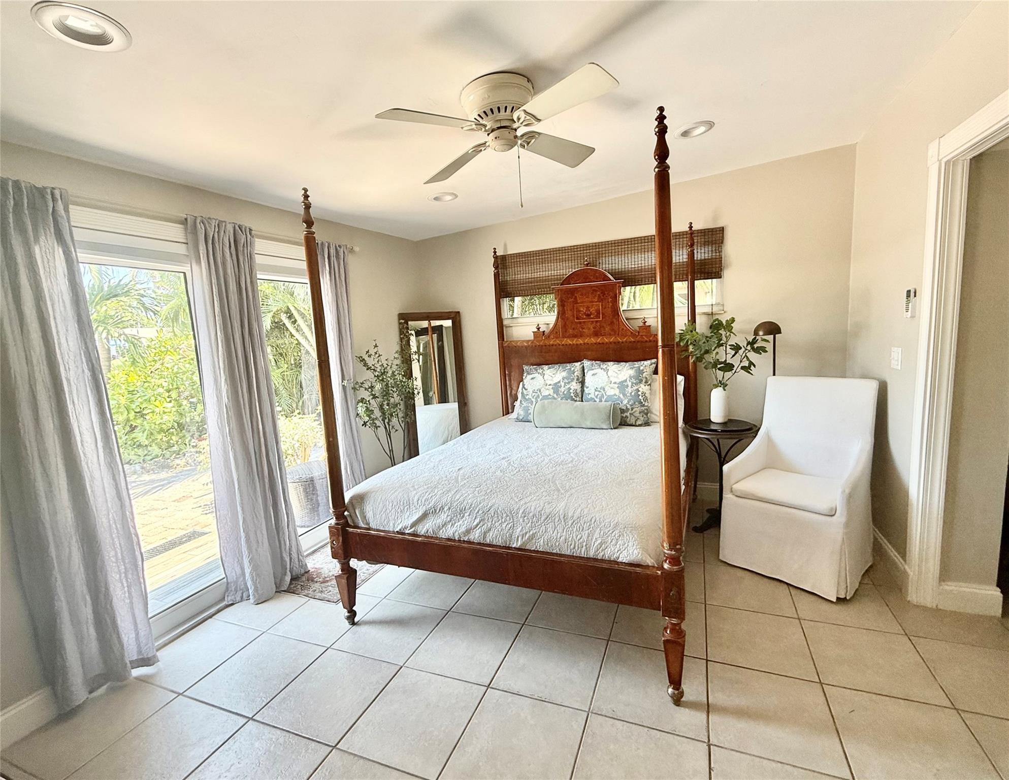 CORAL POINT - Residential