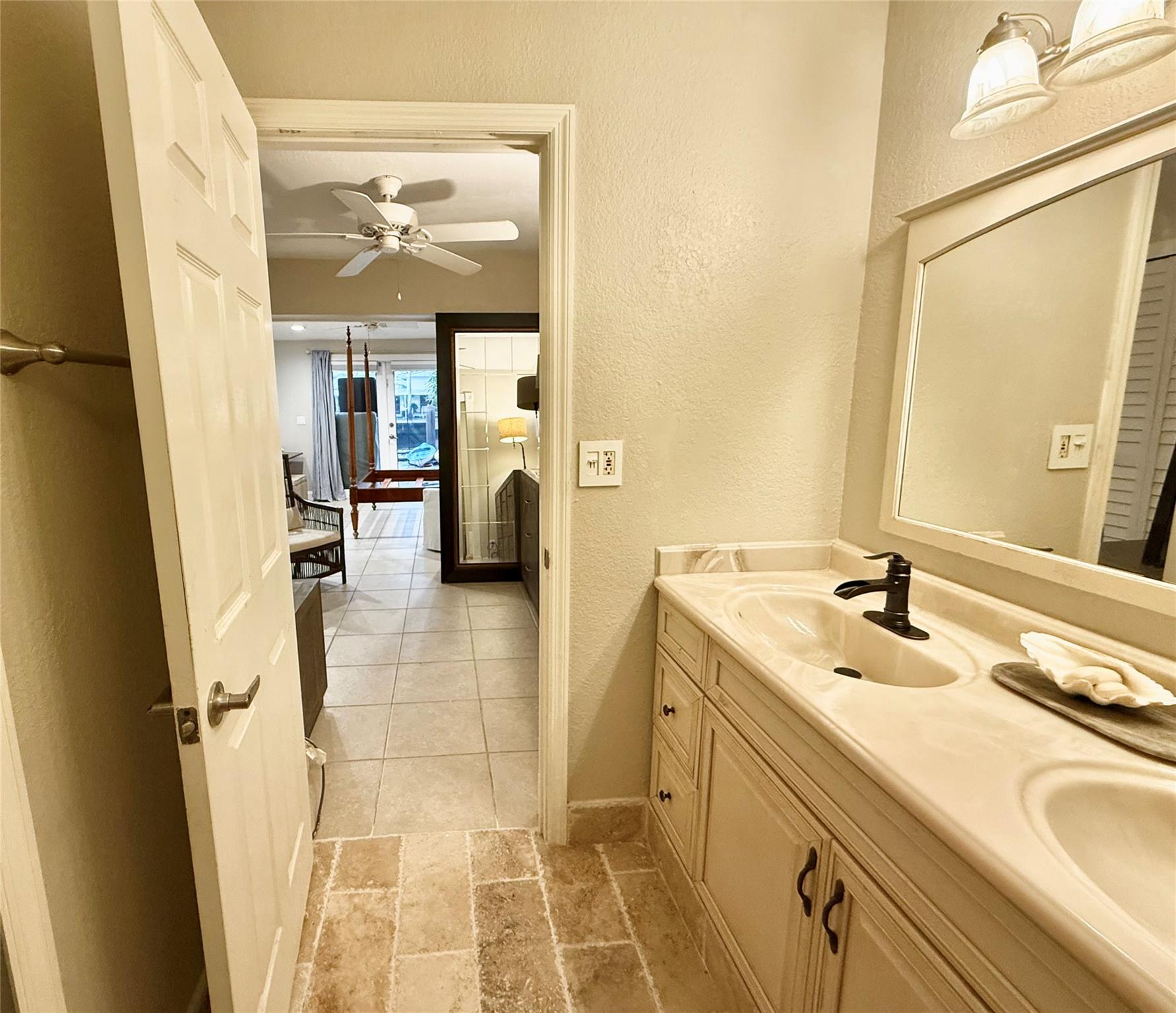 CORAL POINT - Residential