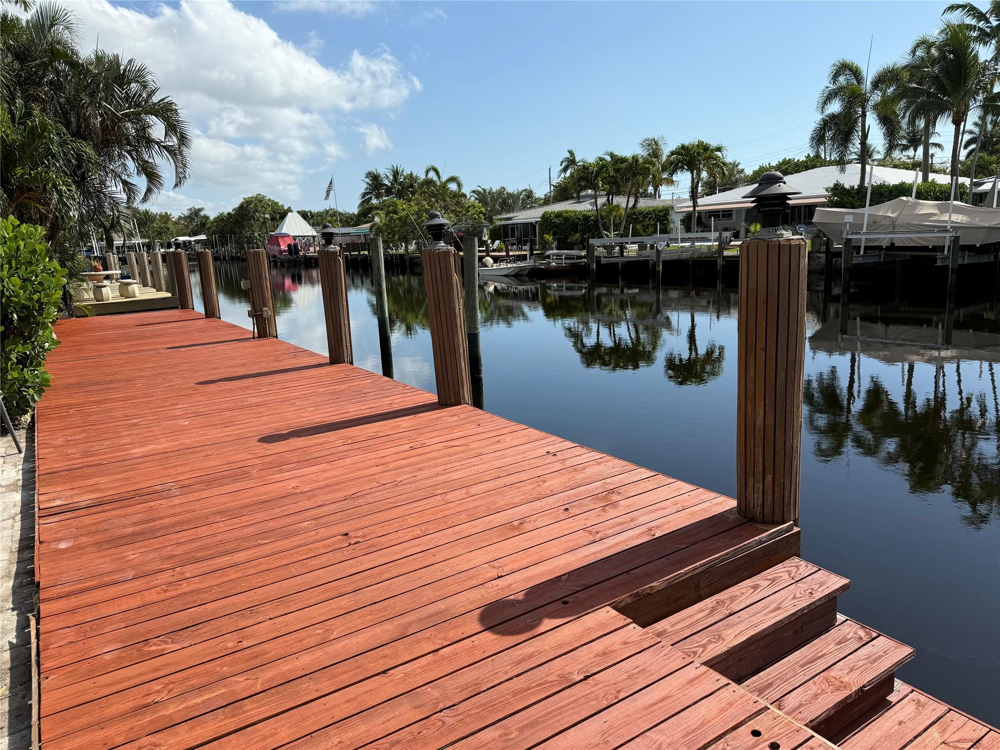 CORAL POINT - Residential