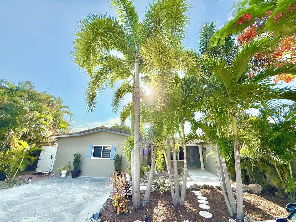Photo of 2200 NE 19th Avenue, Wilton Manors, FL 33305 (MLS # F10532452)