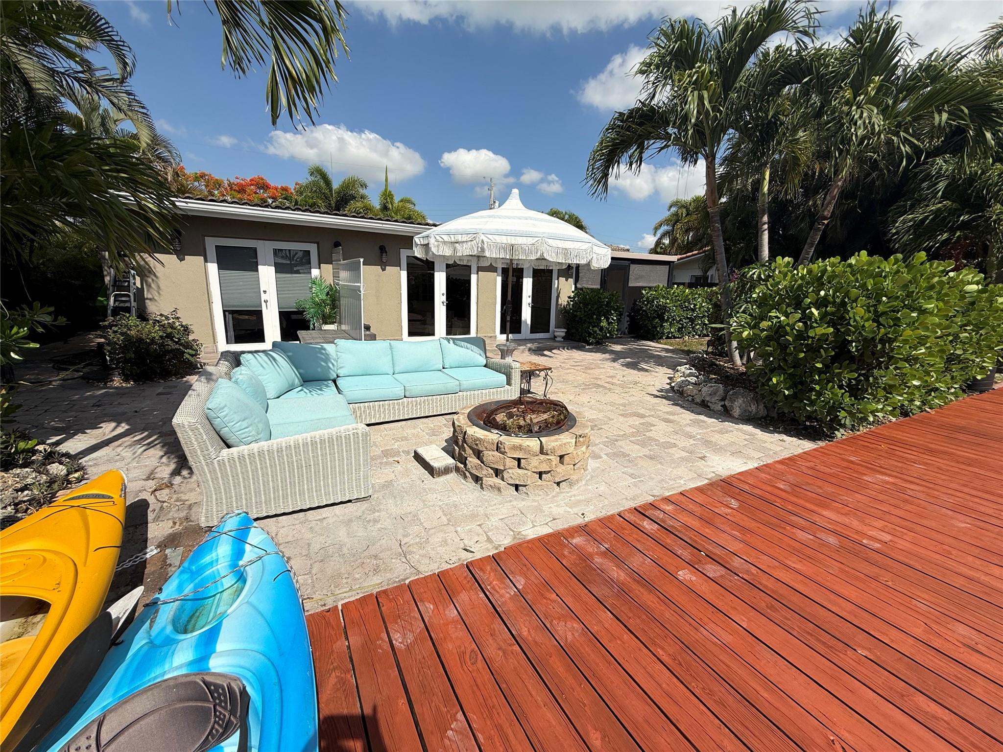 CORAL POINT - Residential