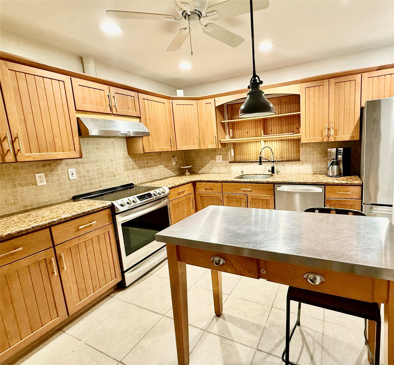 CORAL POINT - Residential