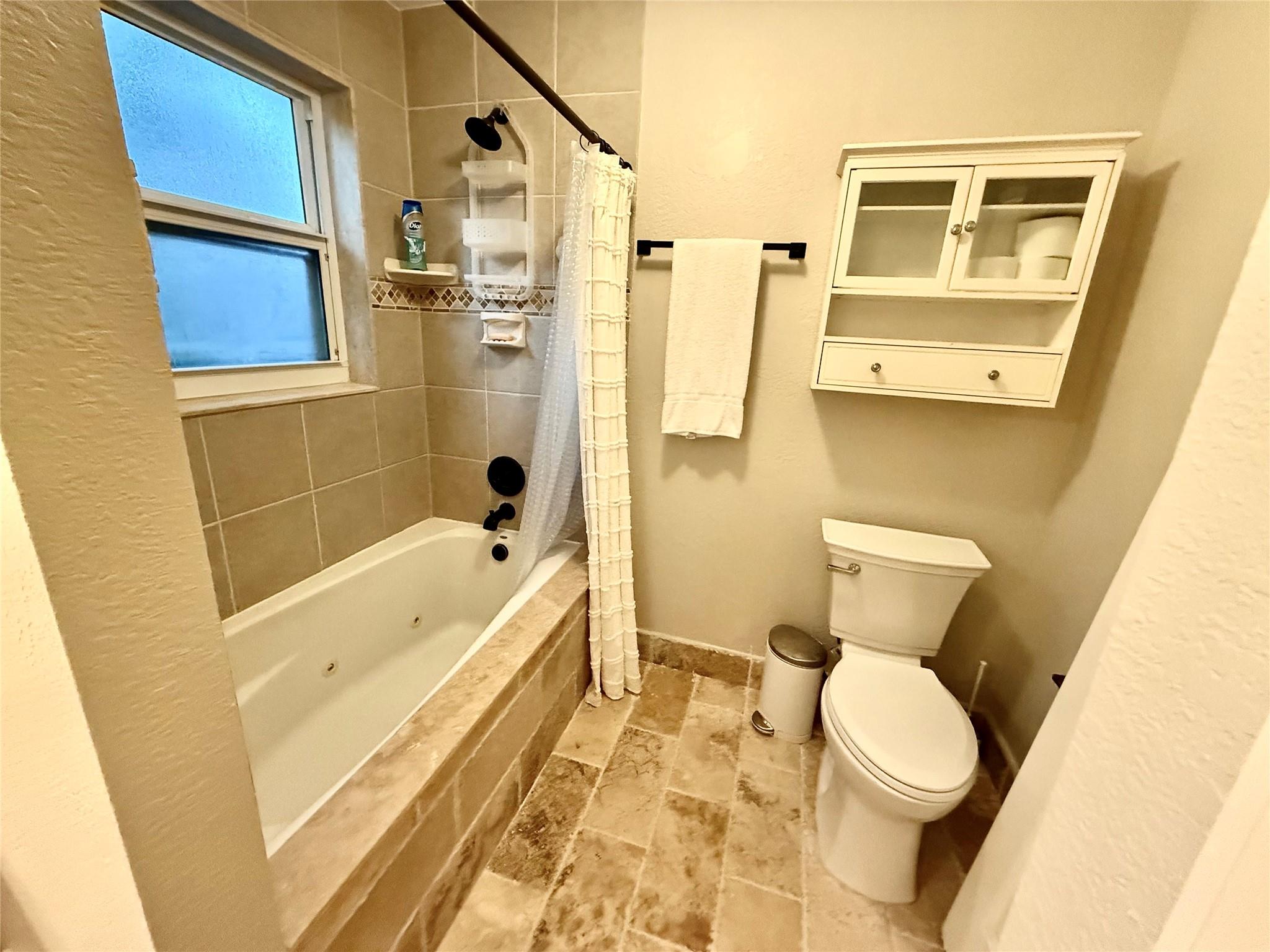 CORAL POINT - Residential