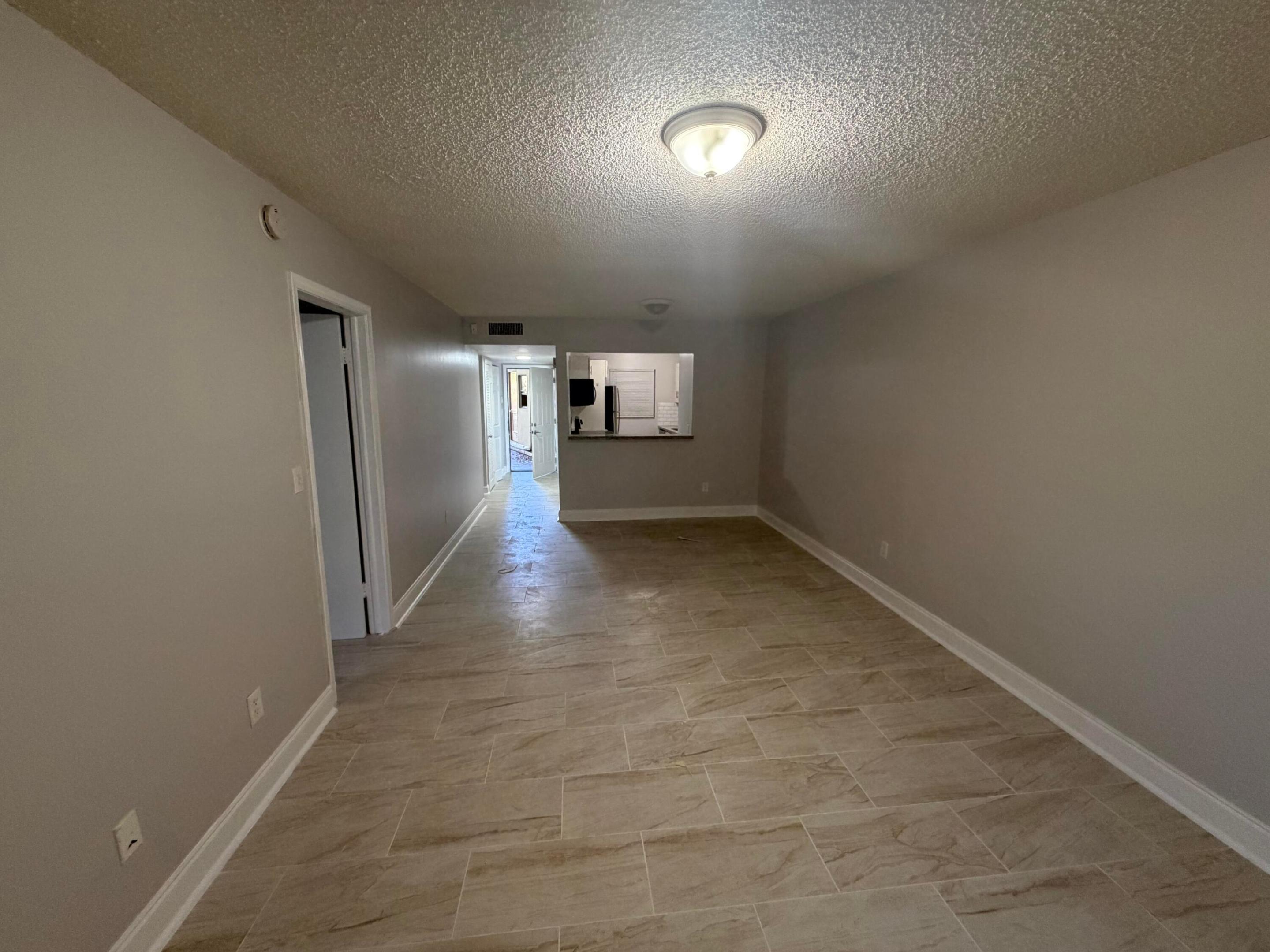 OAKS CONDO - Residential Lease