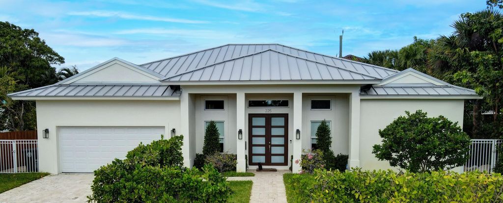 Photo of 225 Beverly Road, West Palm Beach, FL 33405 (MLS # R10771174)