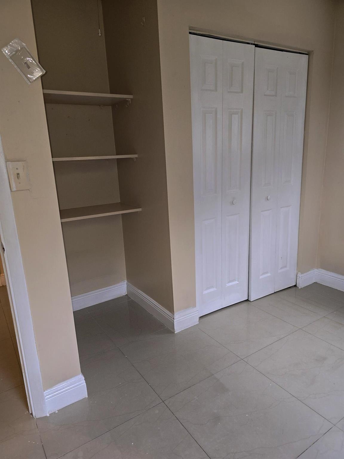 RIVIERA BEACH HEIGHTS ADD - Residential Lease