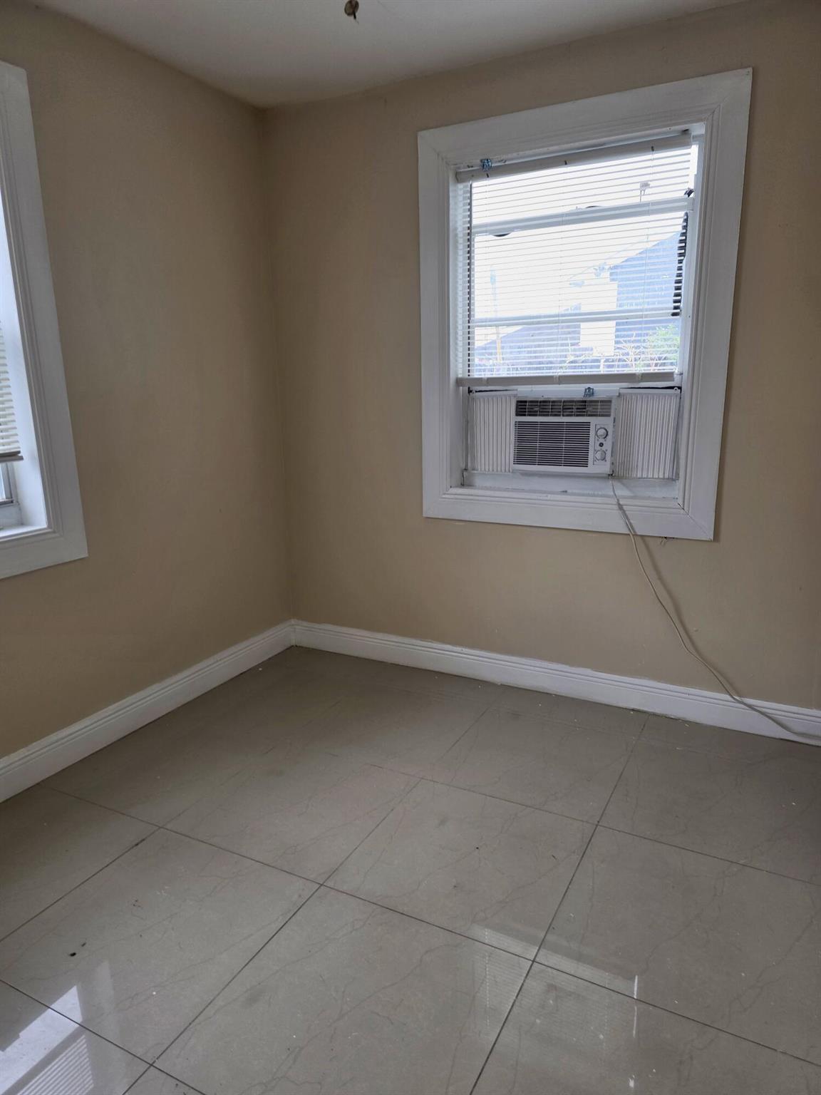 RIVIERA BEACH HEIGHTS ADD - Residential Lease