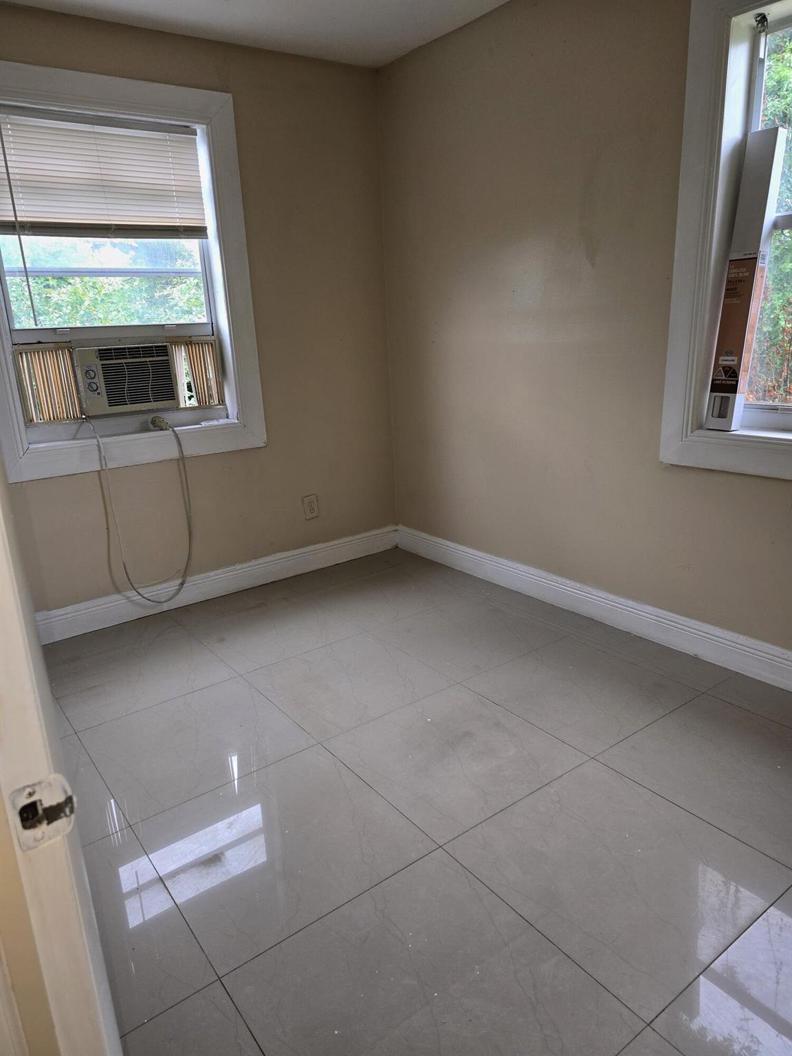 RIVIERA BEACH HEIGHTS ADD - Residential Lease