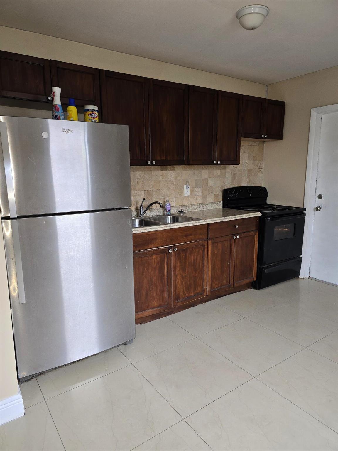 RIVIERA BEACH HEIGHTS ADD - Residential Lease