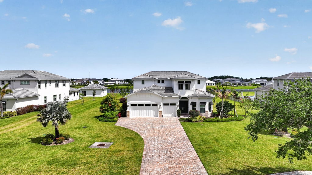 Photo of 20160 SE Bridgewater Drive, Jupiter, FL 33458 (MLS # B26035762)