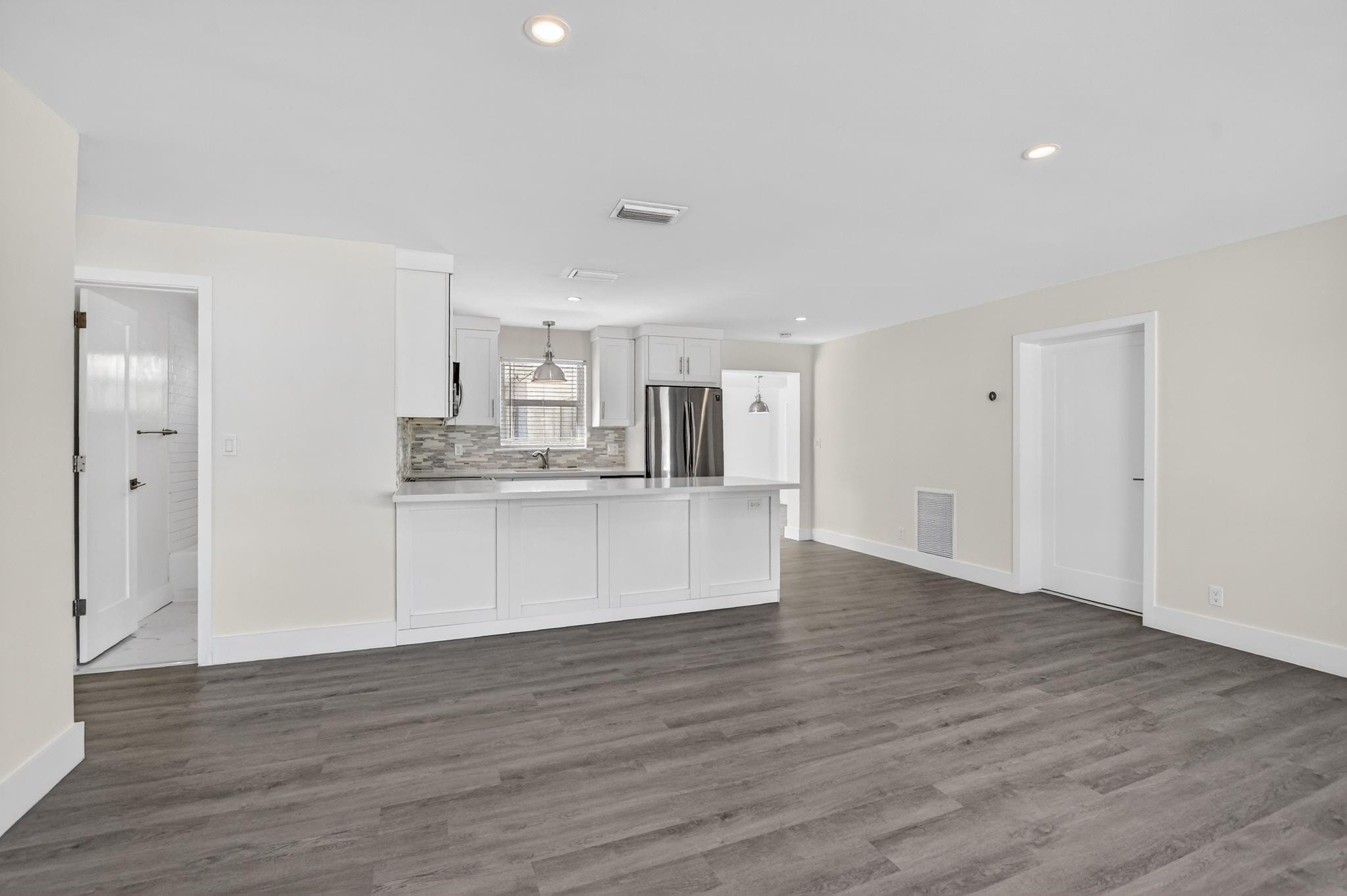 Barwal 3rd Sec 42-25 B - Residential Lease