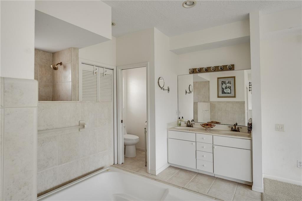 HOBART LANDING UNIT 2 - Residential