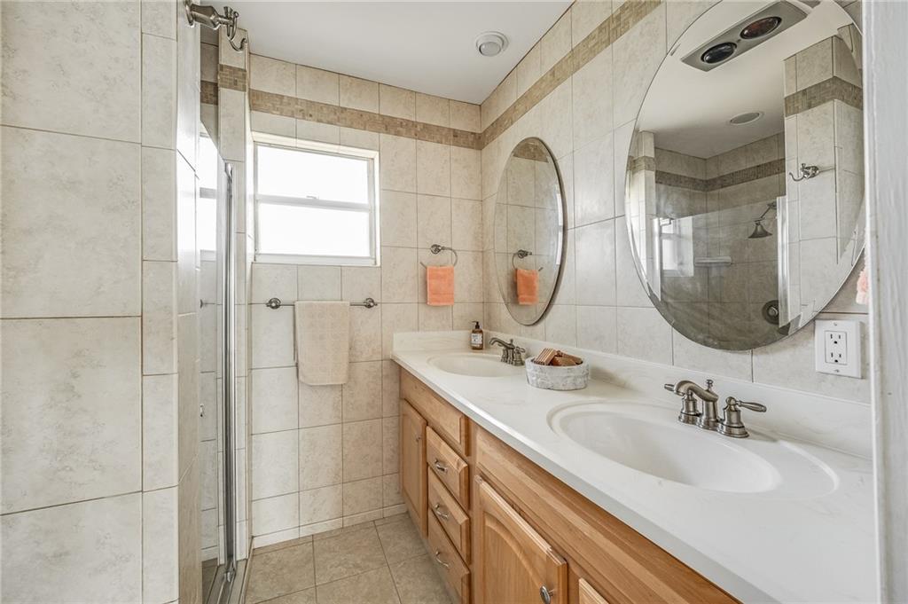 HOBART LANDING UNIT 2 - Residential