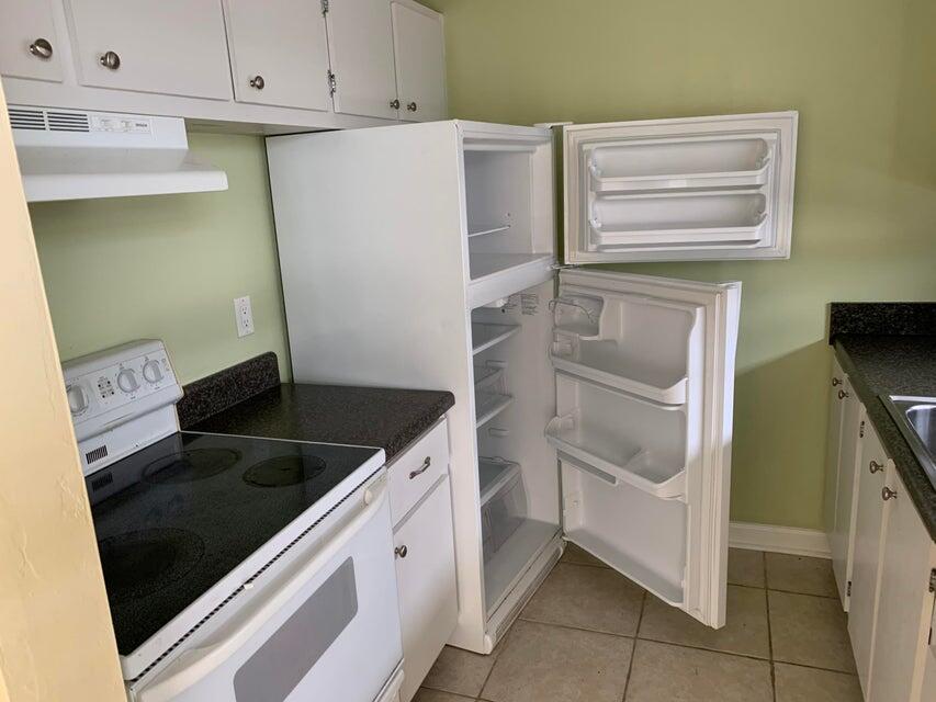 NORTH PALM BEACH VILLAGE - Residential Lease