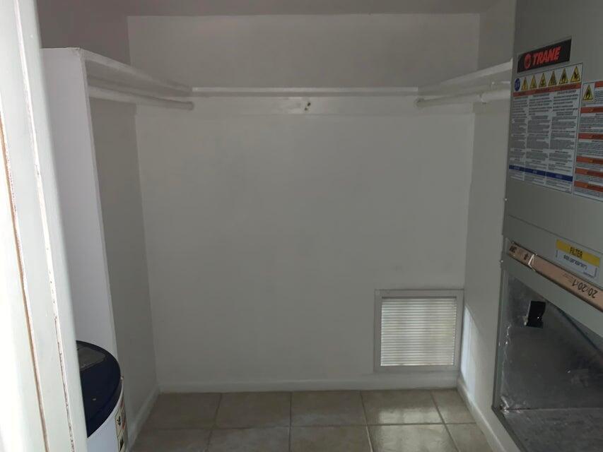 NORTH PALM BEACH VILLAGE - Residential Lease