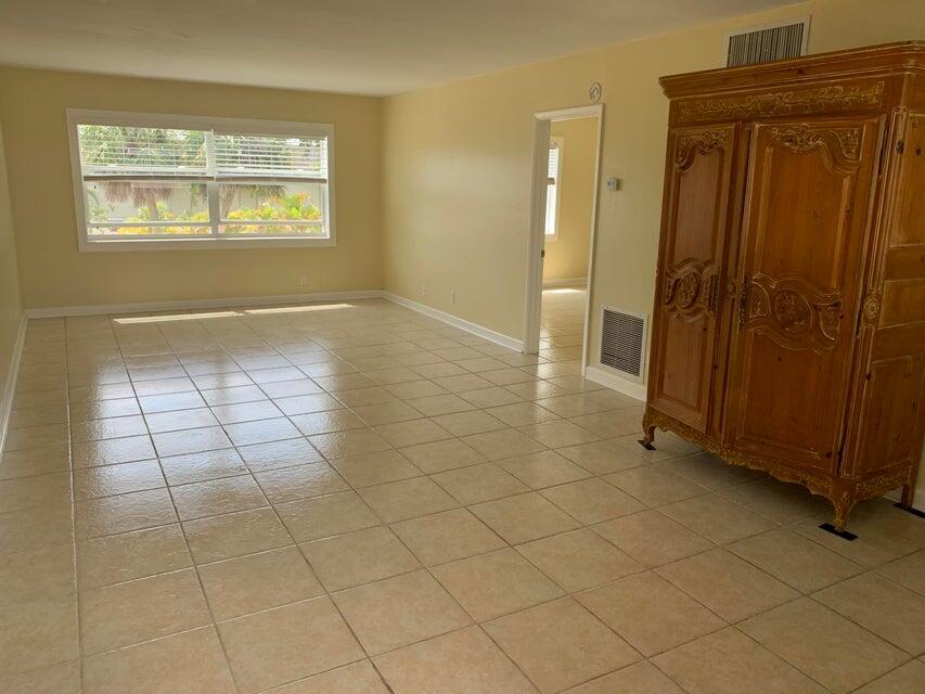 NORTH PALM BEACH VILLAGE - Residential Lease