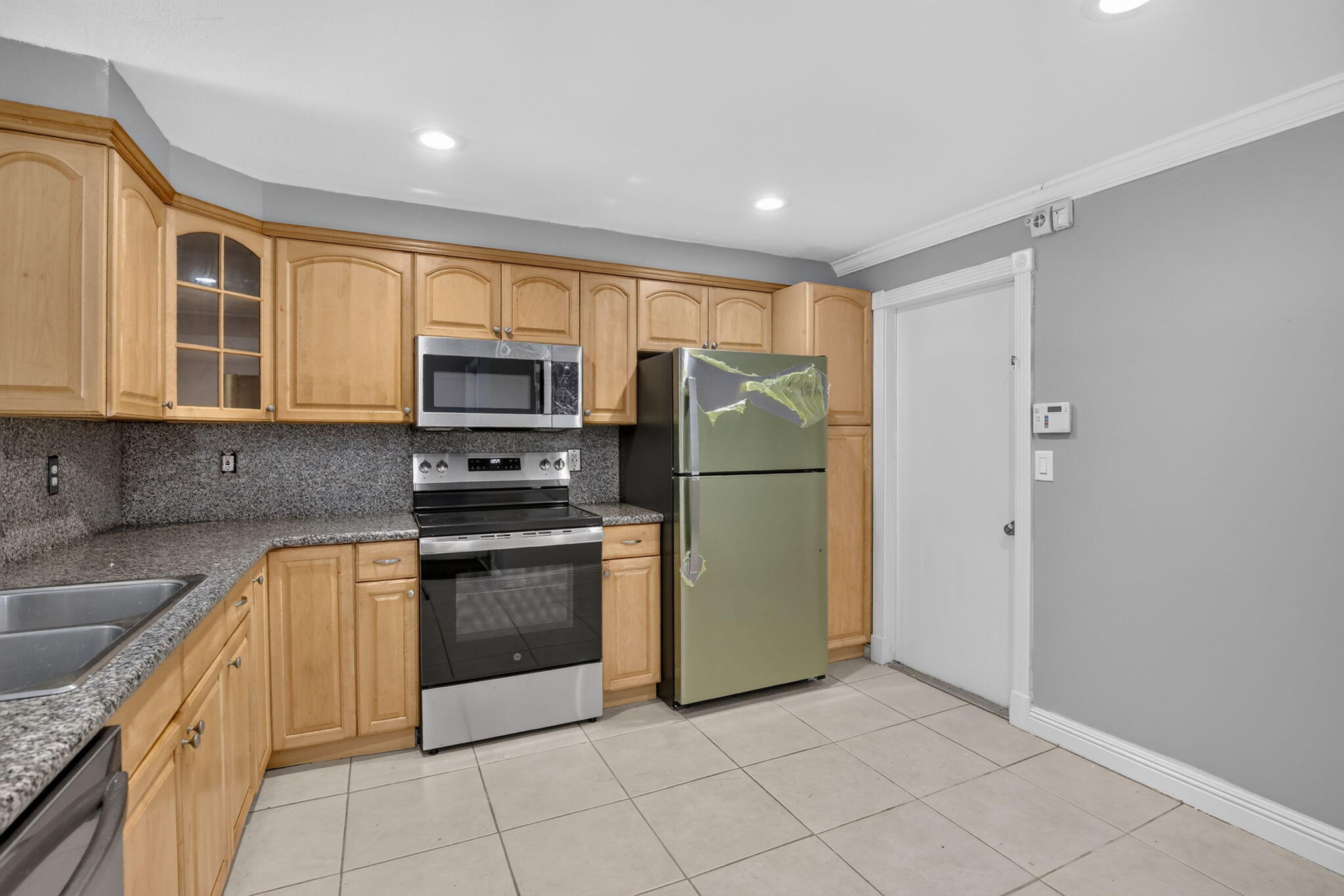 View photos, virtual tours, details... 1603 Barcelona Way 3-32