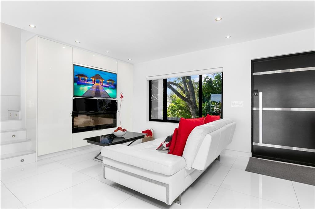 POMPANO ISLES SEC B - Residential