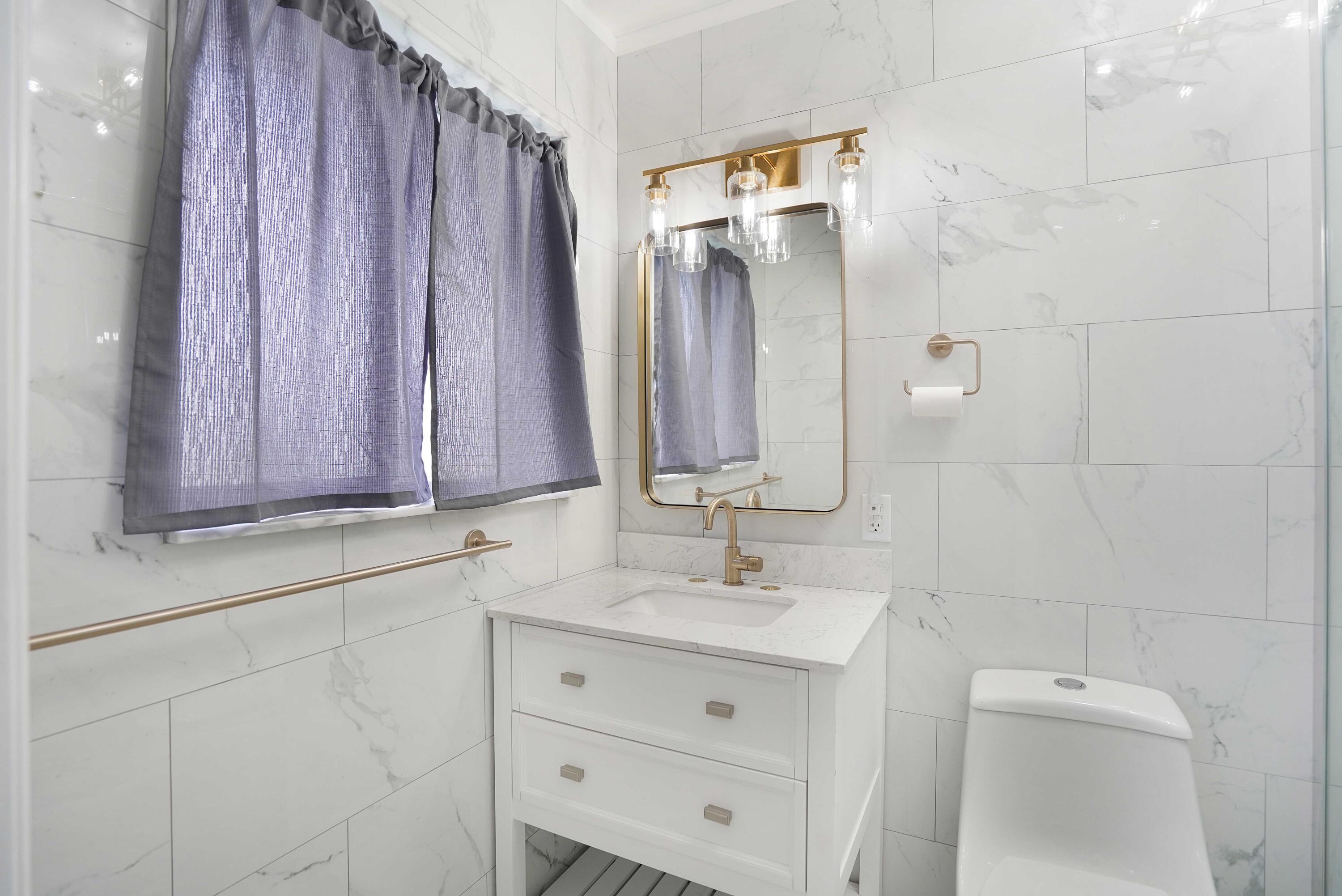 POMPANO WATERWAY ESTATES 1ST ADD - Residential Lease