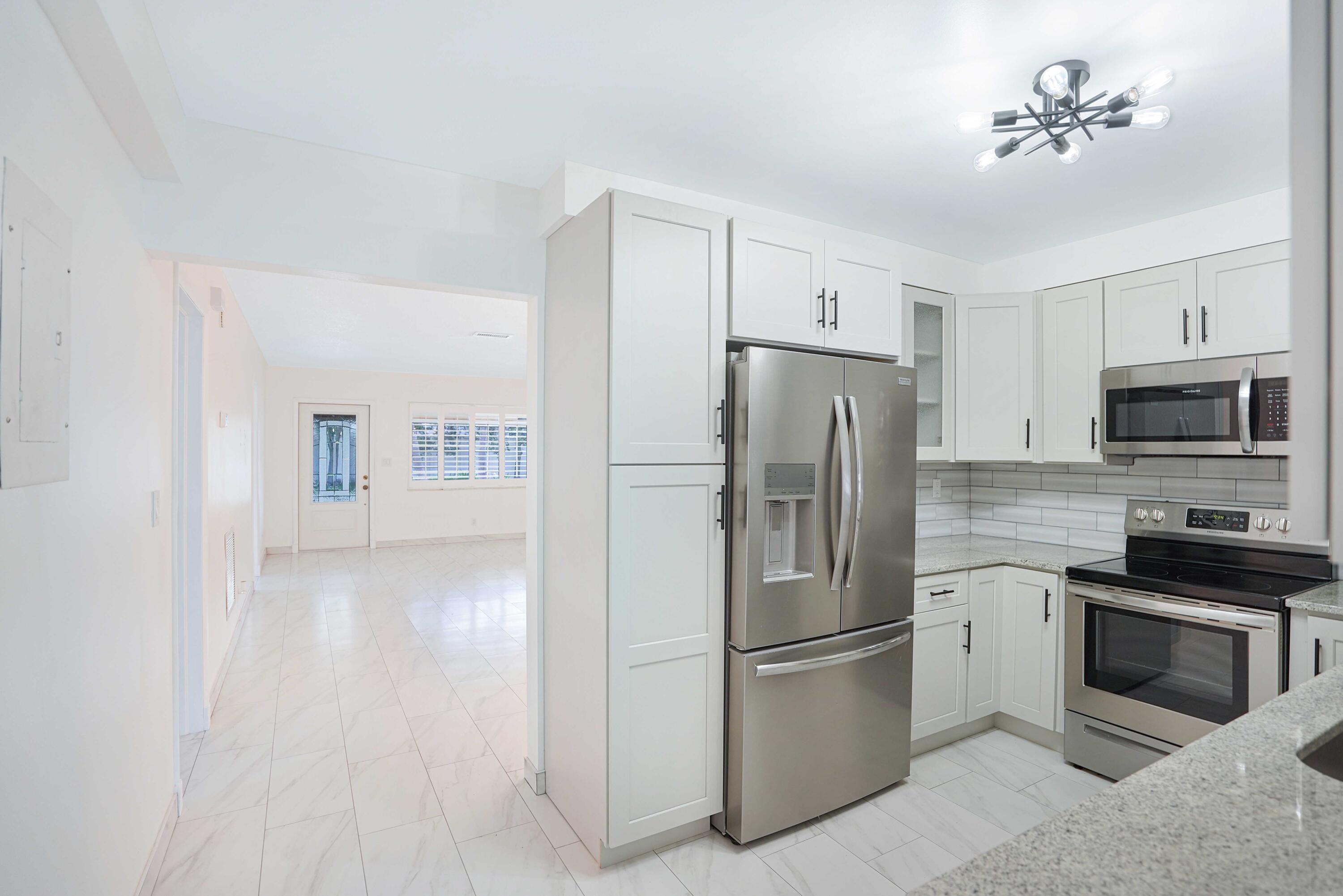 POMPANO WATERWAY ESTATES 1ST ADD - Residential Lease