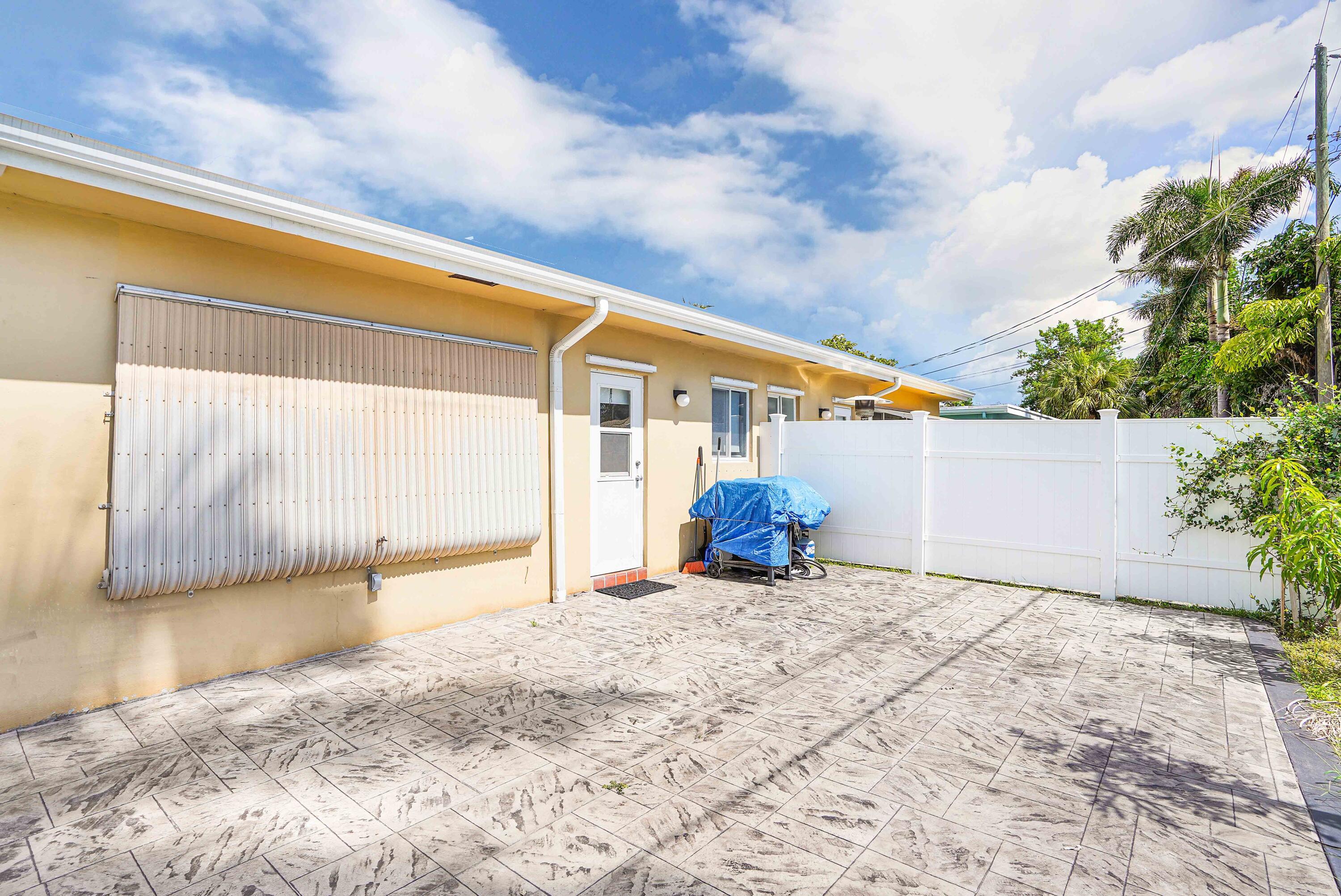 POMPANO WATERWAY ESTATES 1ST ADD - Residential Lease