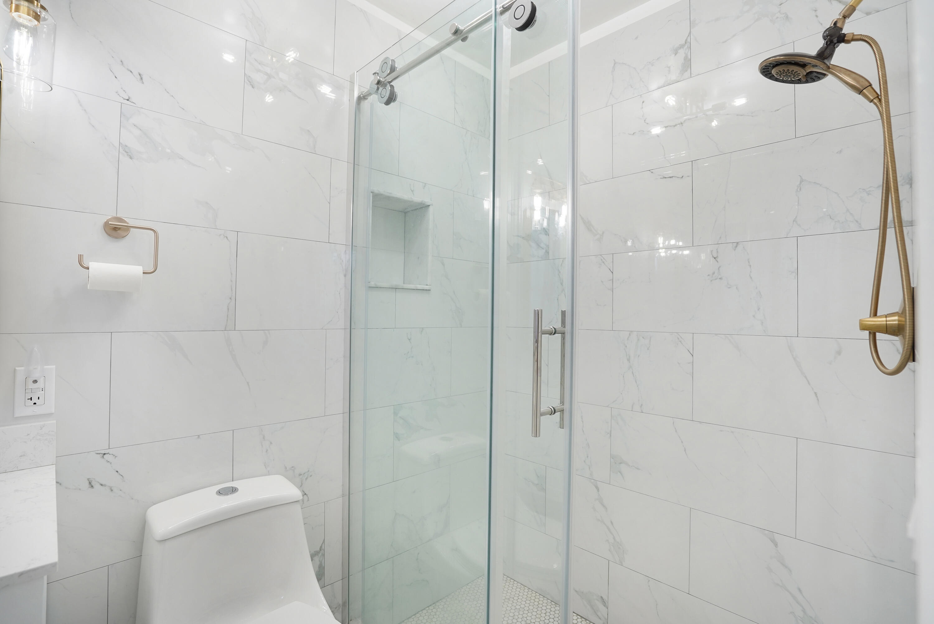 POMPANO WATERWAY ESTATES 1ST ADD - Residential Lease