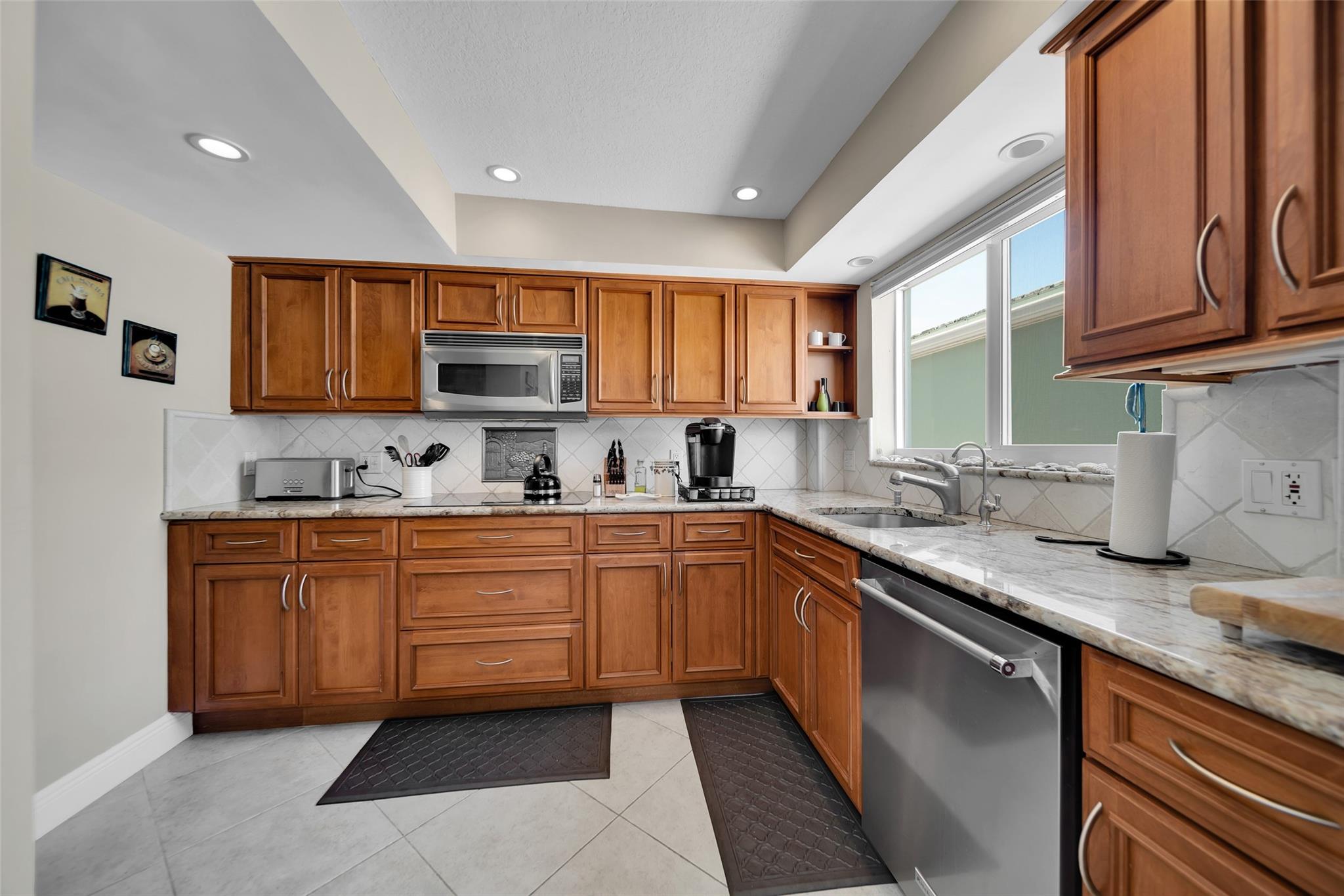 SEA RANCH VILLAS - Residential Lease