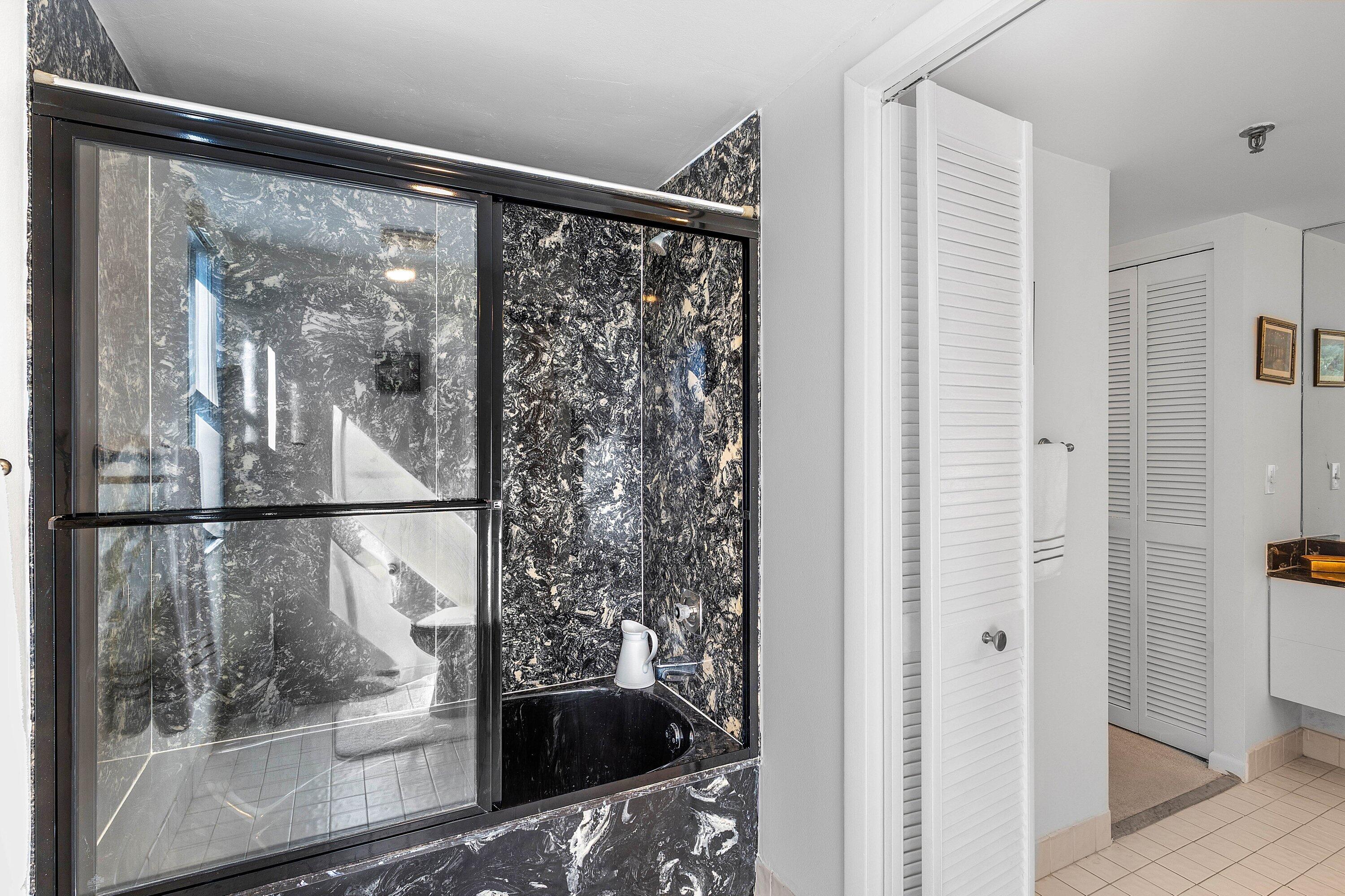 CARRON HOUSE CONDO - Residential