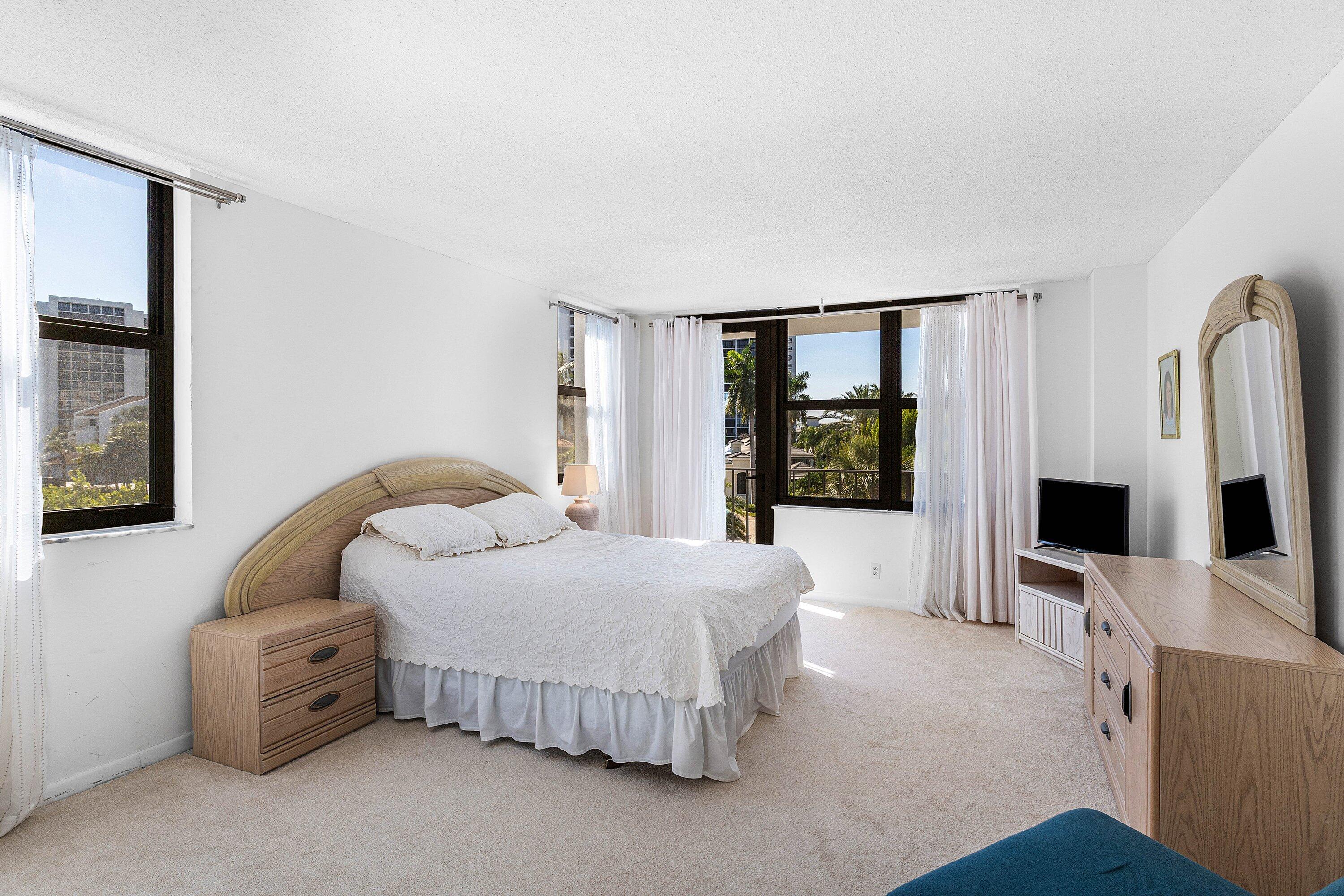 CARRON HOUSE CONDO - Residential