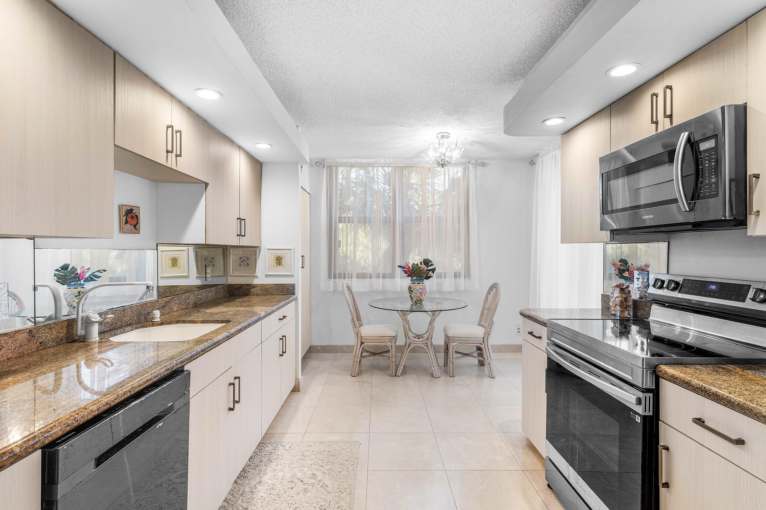 CARRON HOUSE CONDO - Residential