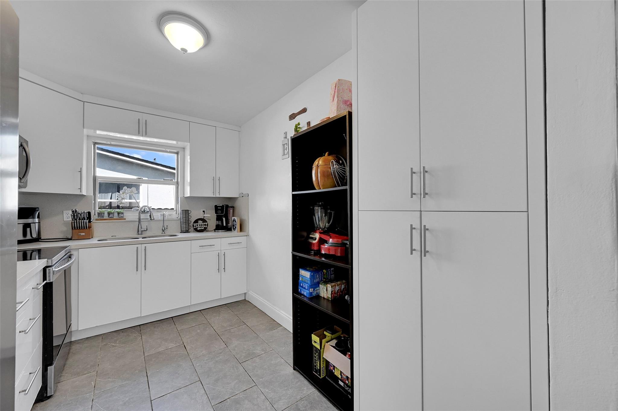 SCOTT ESTATES FIRST ADD - Residential