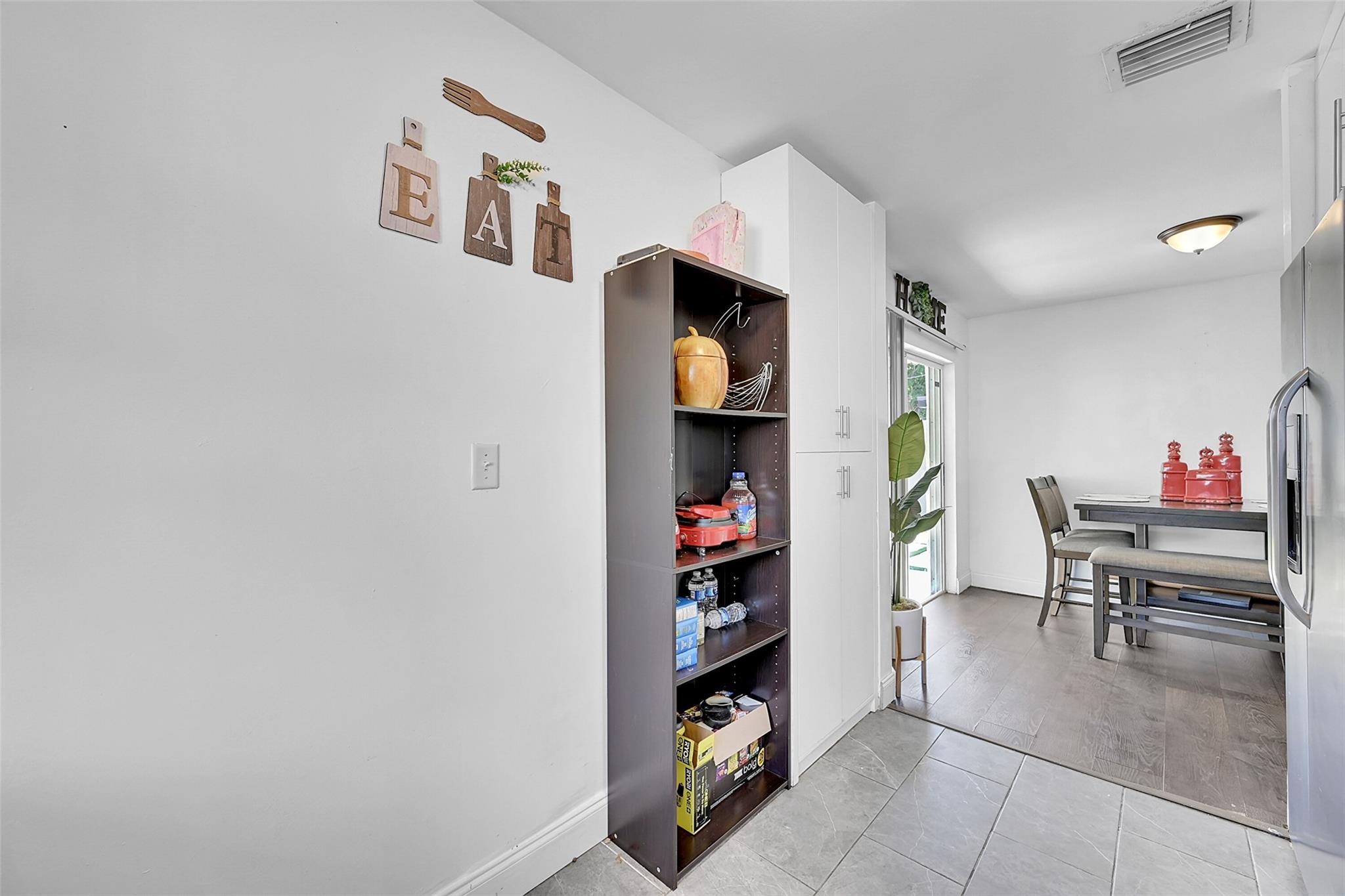 SCOTT ESTATES FIRST ADD - Residential