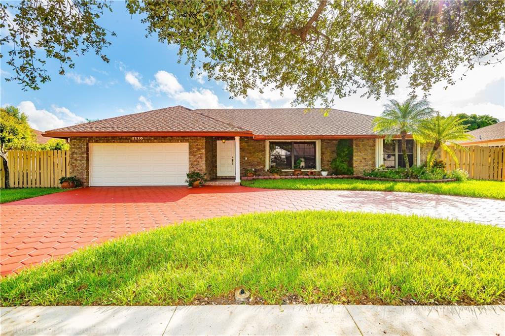 MARCANO ESTATES - Residential