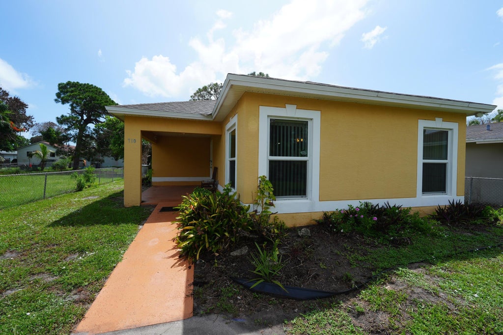 Photo of 710 N 23rd Street, Fort Pierce, FL 34950 (MLS # B26062639)