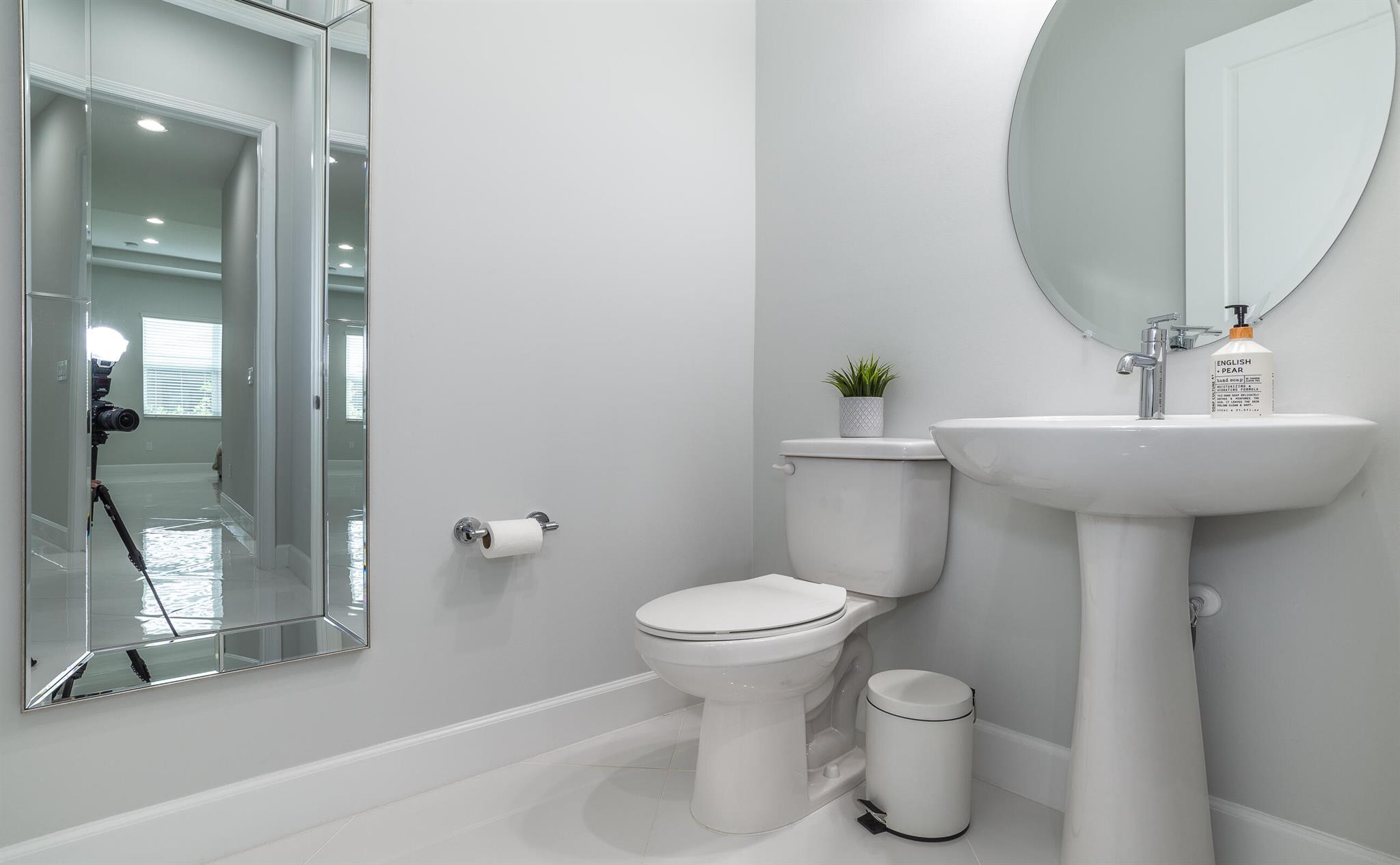 ORCHARDS OF WESTLAKE PHAS - Residential Lease