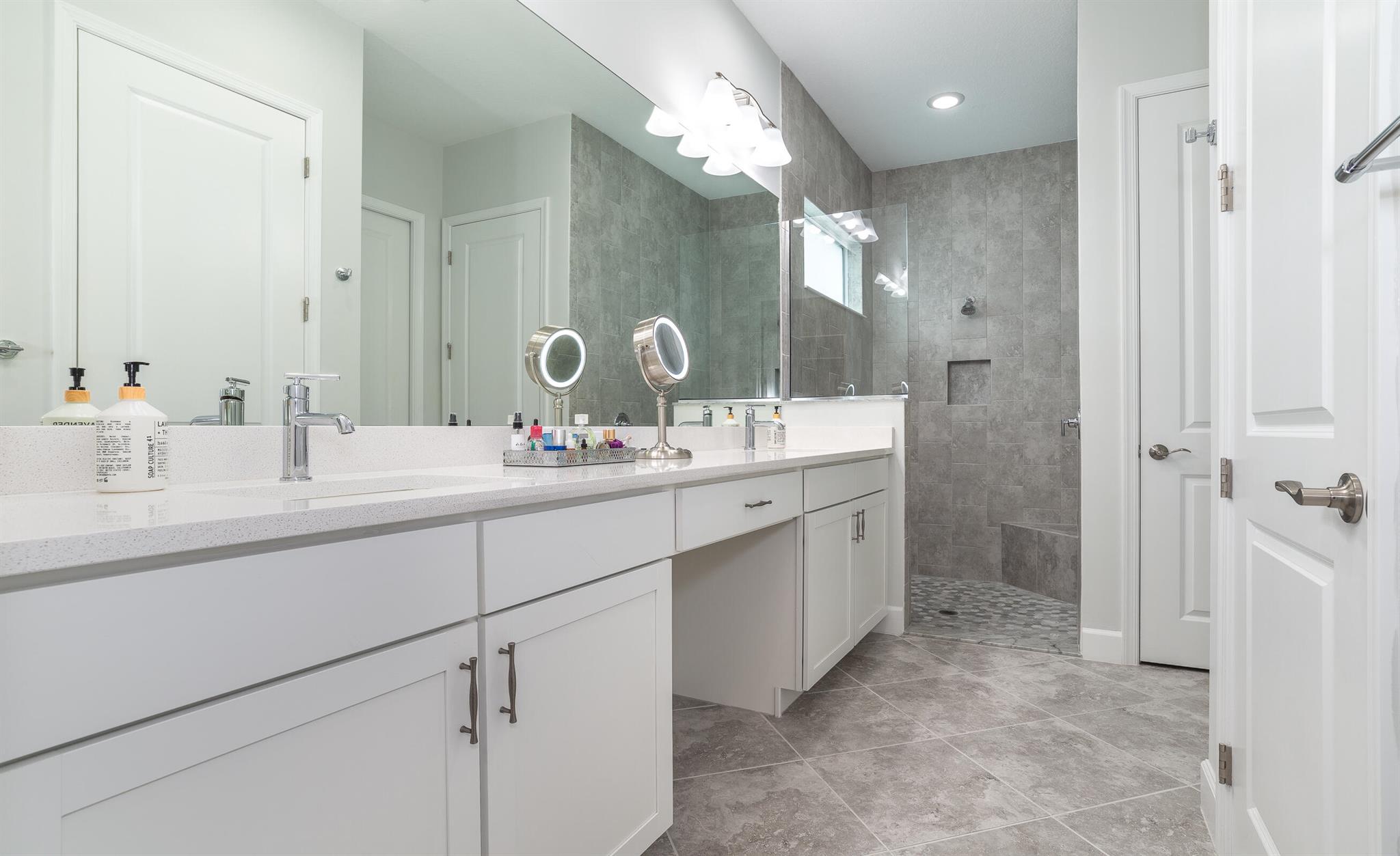 ORCHARDS OF WESTLAKE PHAS - Residential Lease