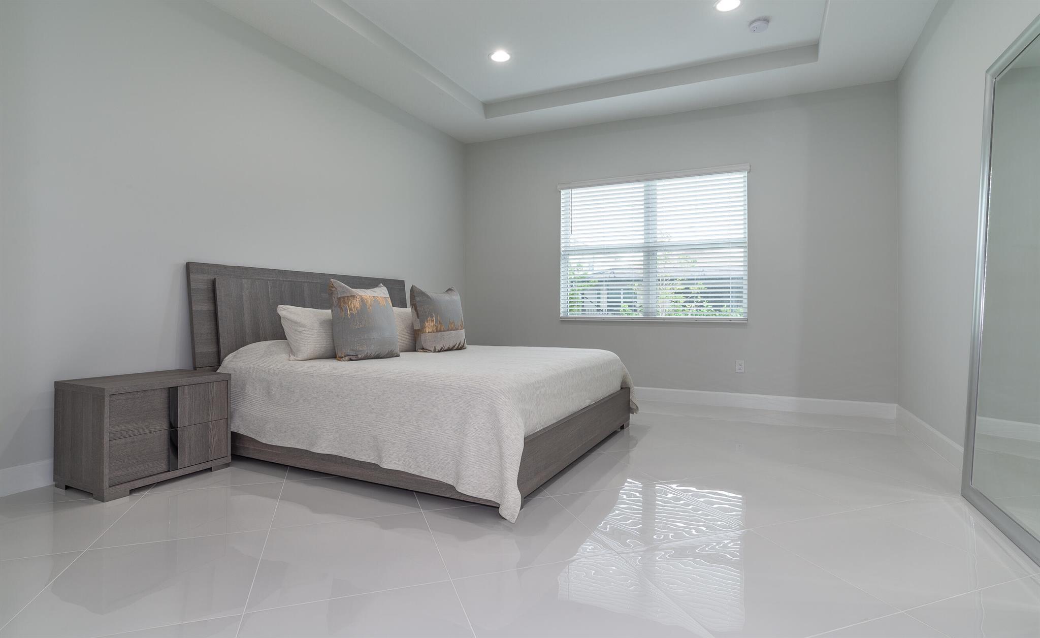 ORCHARDS OF WESTLAKE PHAS - Residential Lease