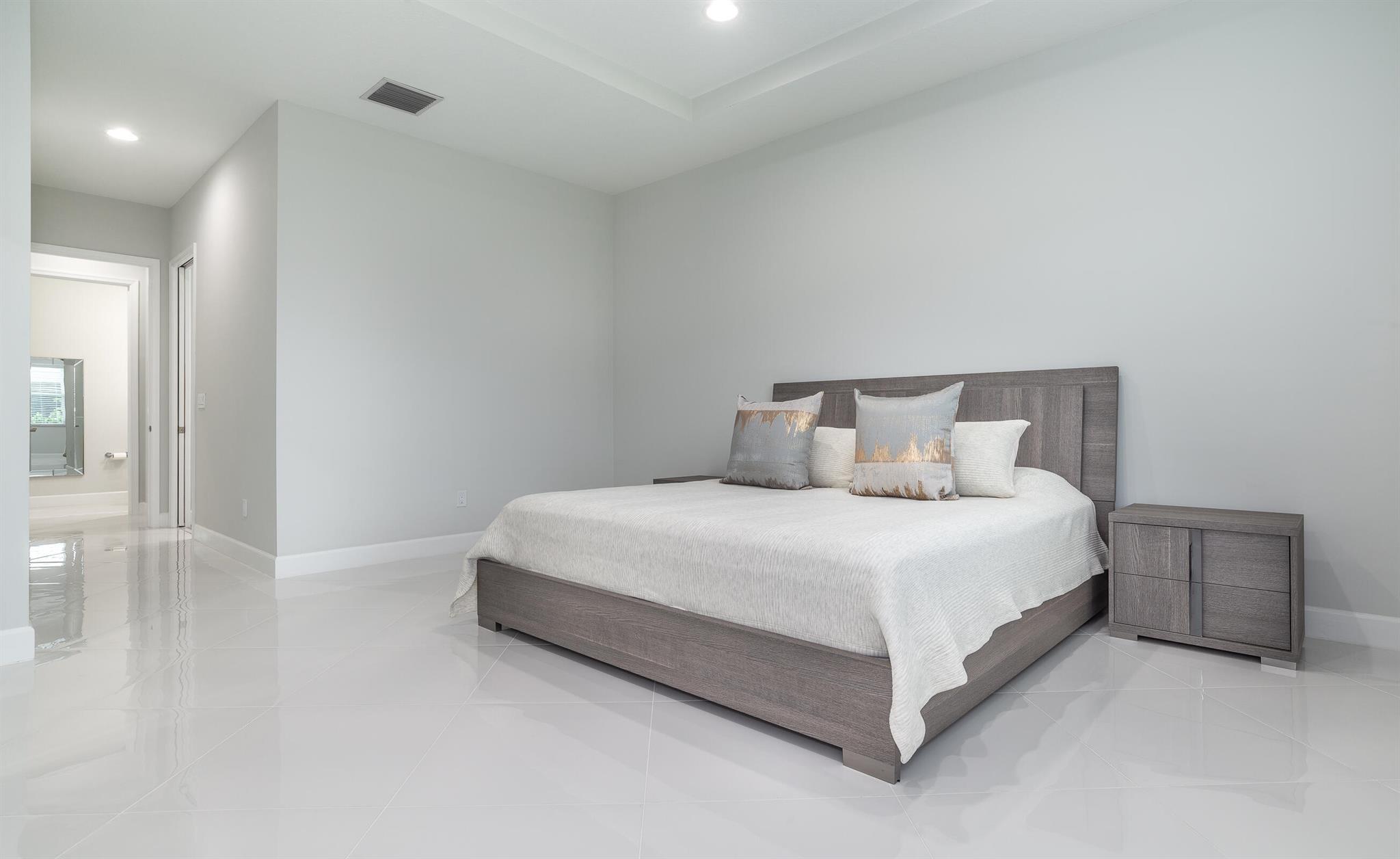 ORCHARDS OF WESTLAKE PHAS - Residential Lease