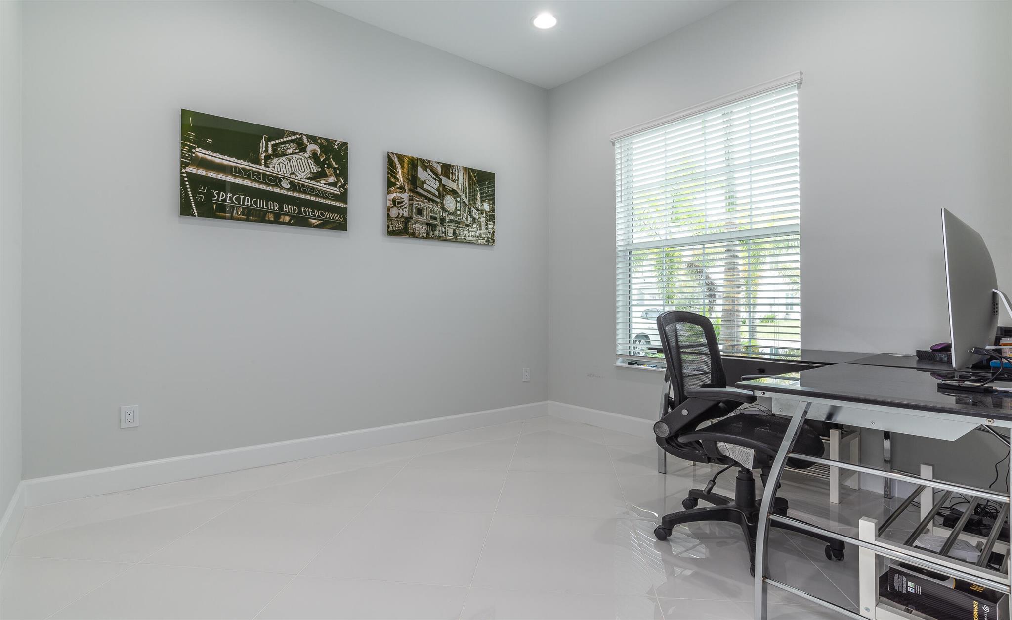 ORCHARDS OF WESTLAKE PHAS - Residential Lease