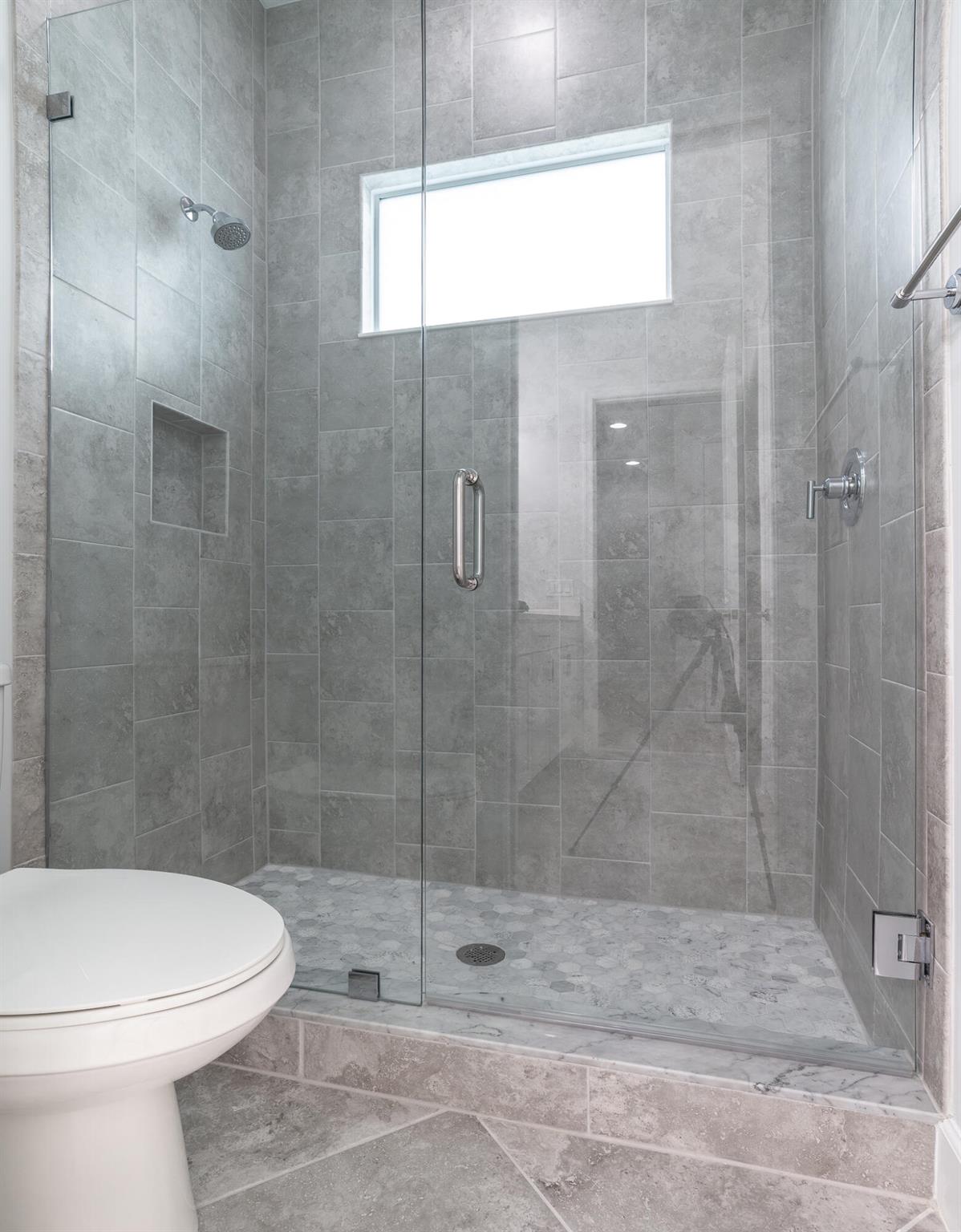 ORCHARDS OF WESTLAKE PHAS - Residential Lease