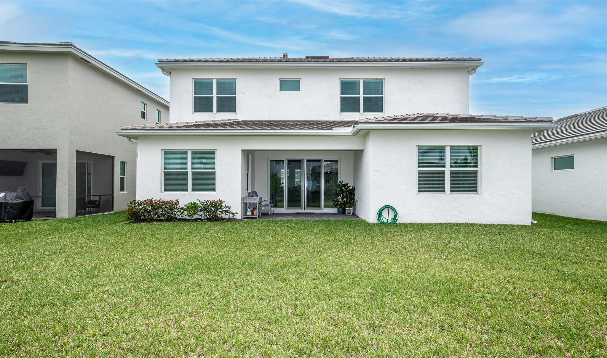 ORCHARDS OF WESTLAKE PHAS - Residential Lease