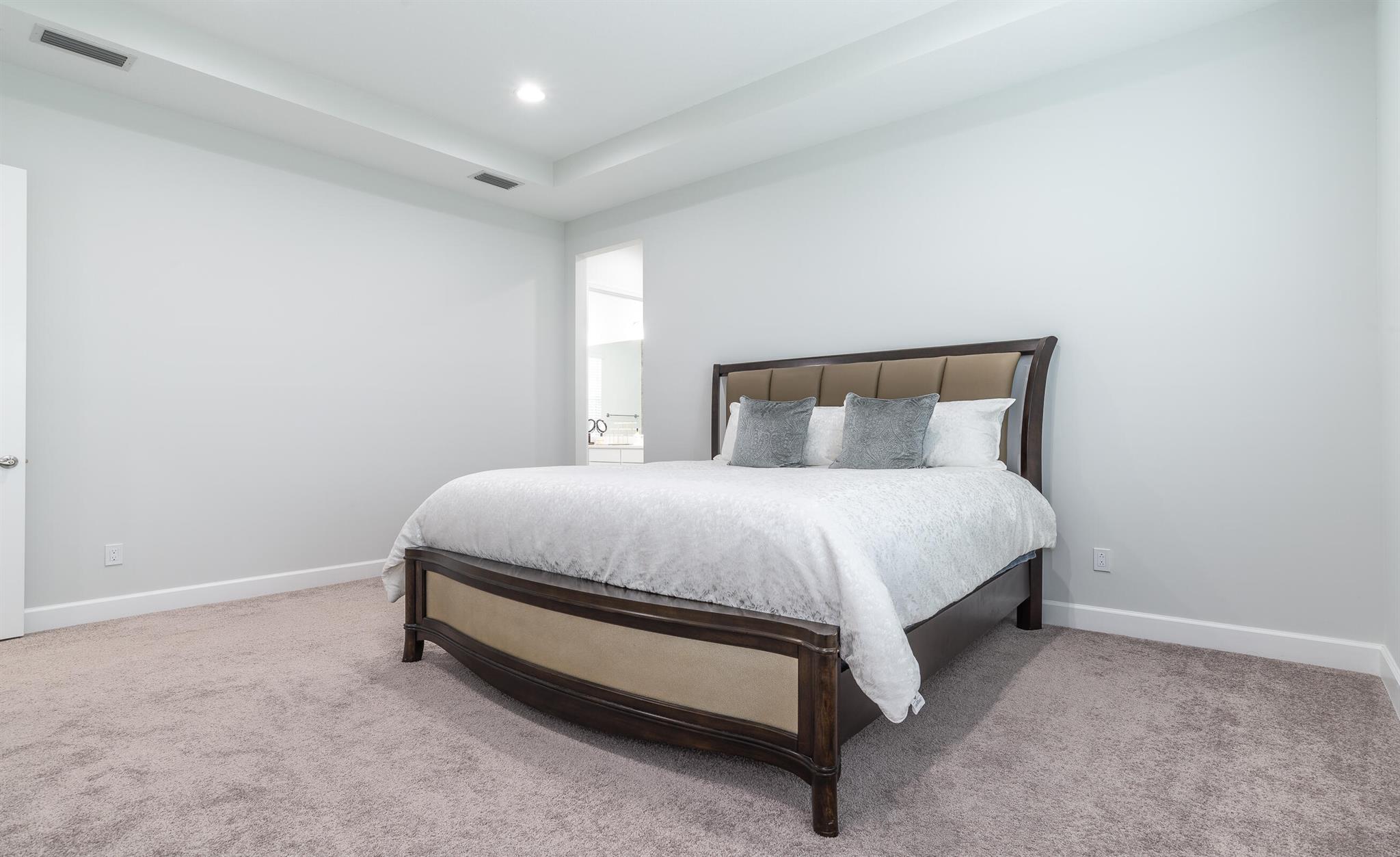 ORCHARDS OF WESTLAKE PHAS - Residential Lease