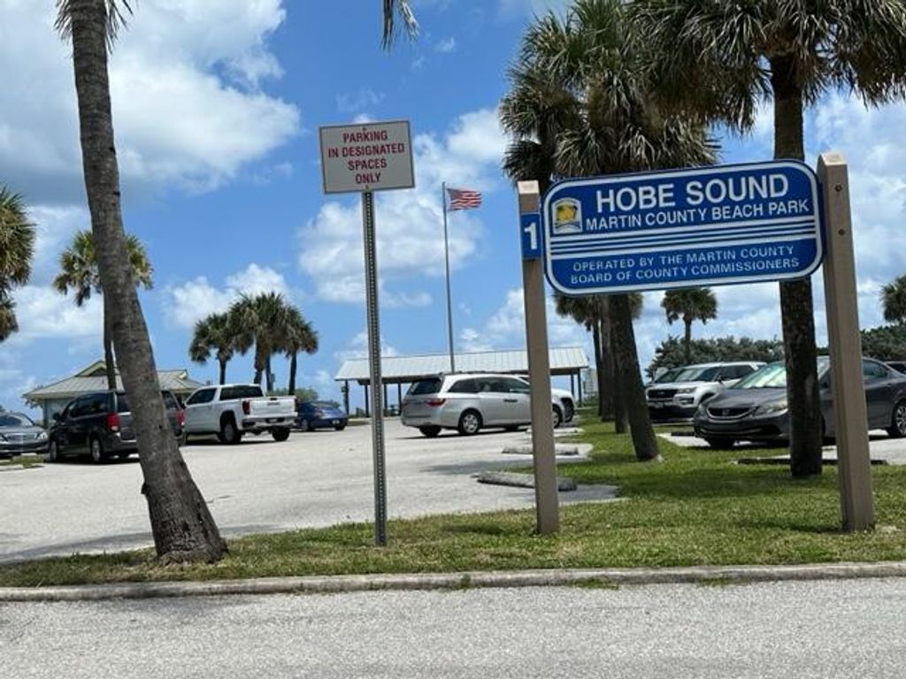 Photo of 8479 SE Eagle Avenue, Hobe Sound, FL 33455 (MLS # B26009099)