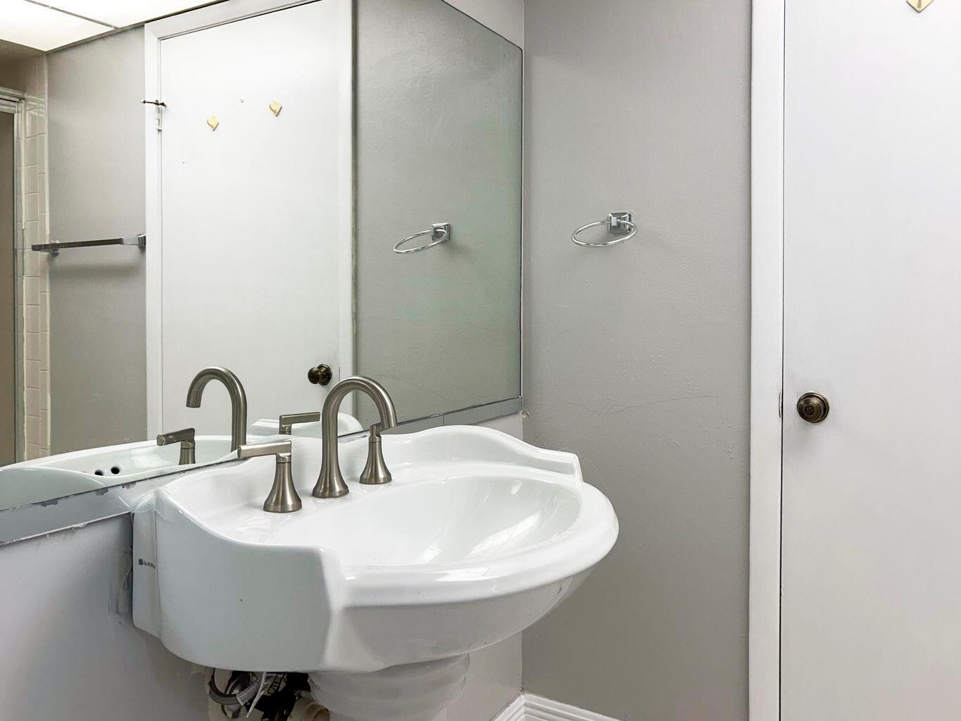 ISLE OF SANDALFOOT CONDO - Residential