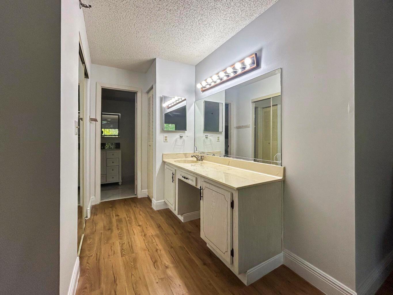 ISLE OF SANDALFOOT CONDO - Residential