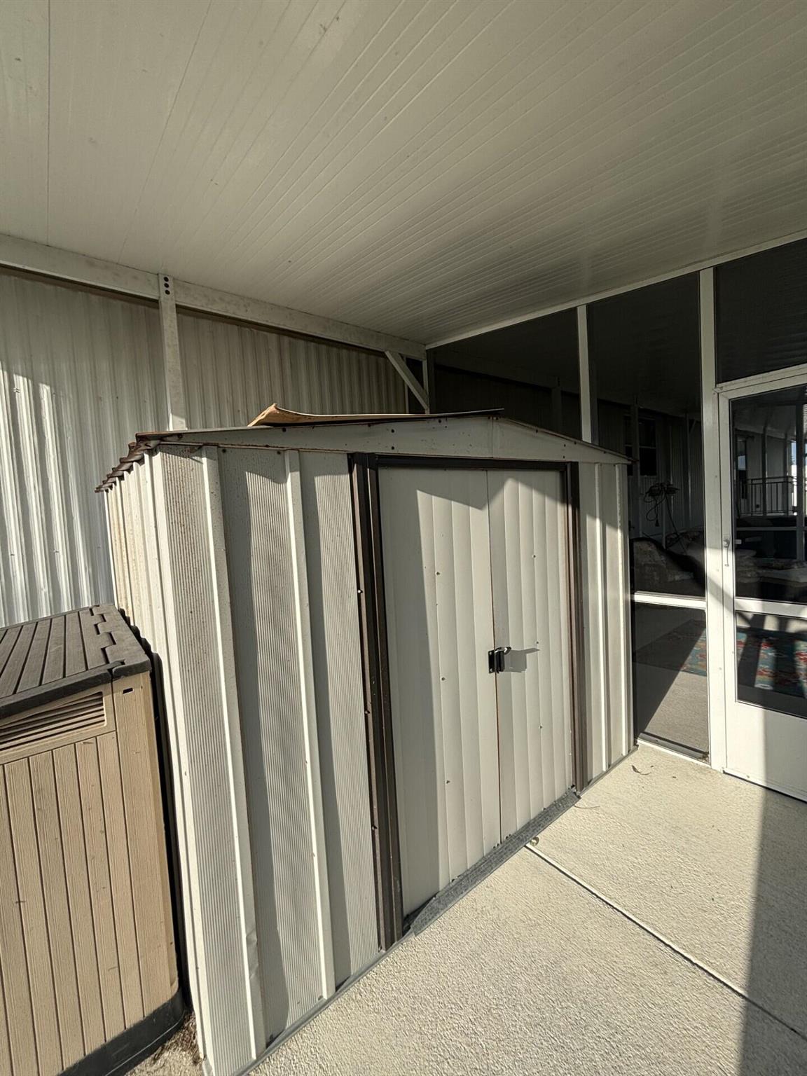 Spanish Lakes - Residential