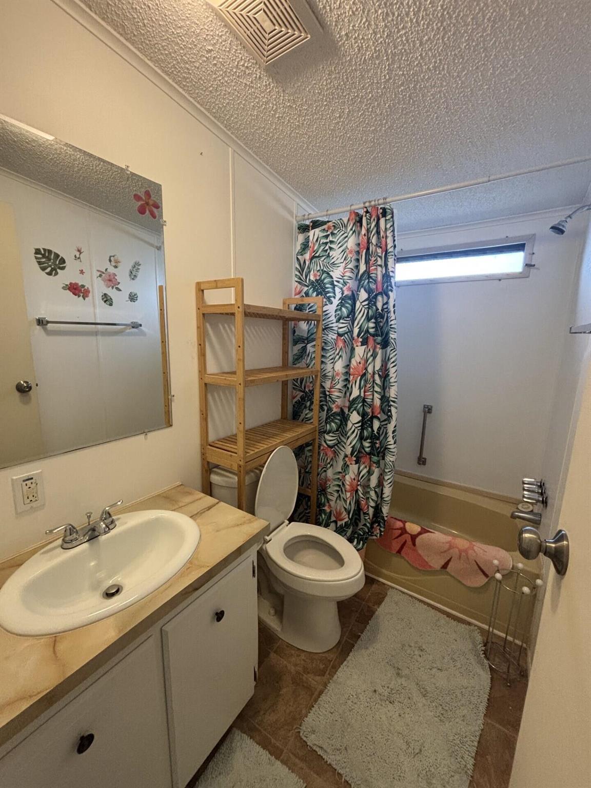 Spanish Lakes - Residential