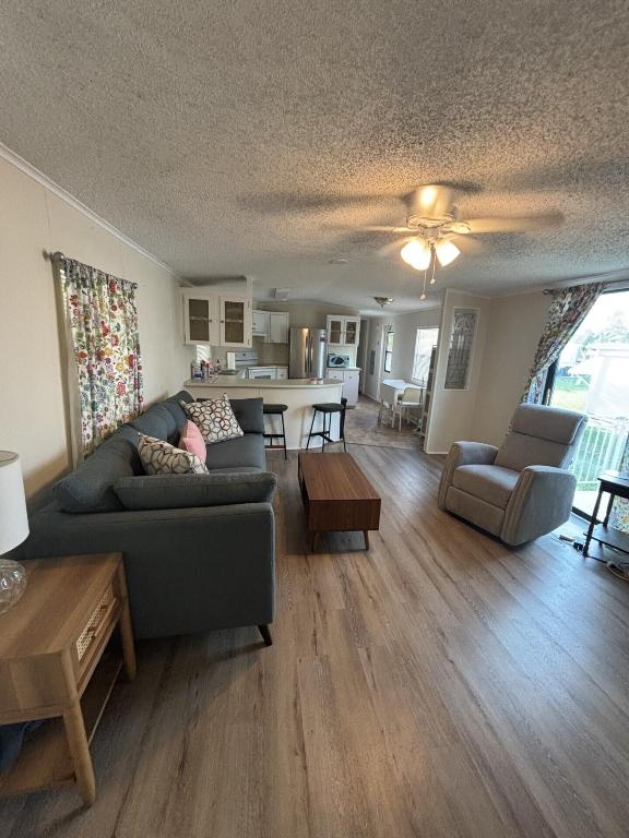 Spanish Lakes - Residential