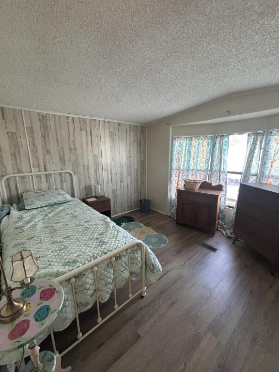 Spanish Lakes - Residential